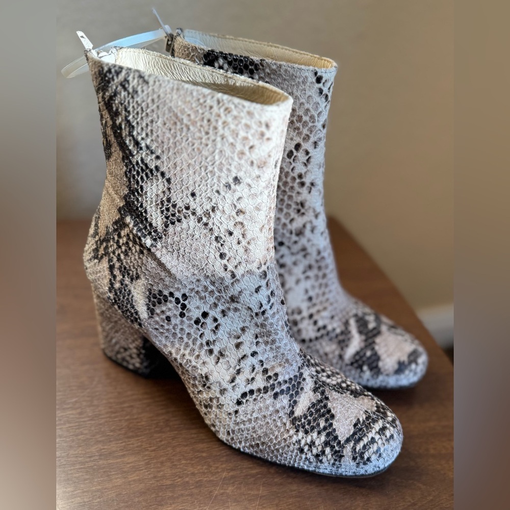 Women’s Free People Leather Snake Skin Boot Heel Zipper 37 (US 6.5)